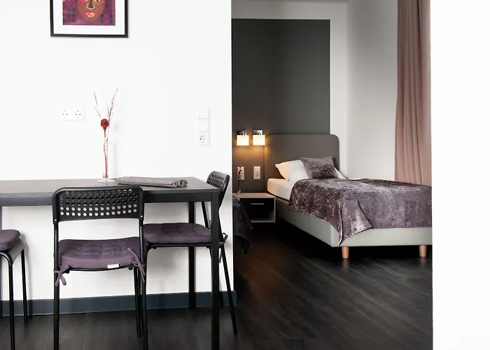 Messe Апартаменты 3*